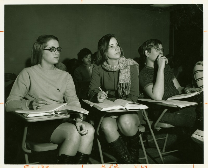 Students_1970s-1980s_classes_008.tif