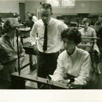 Students_1950s-1960s_coeds_laboratory_006.tif