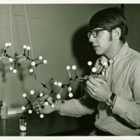 Students_1960s-1970s_laboratory_027.tif